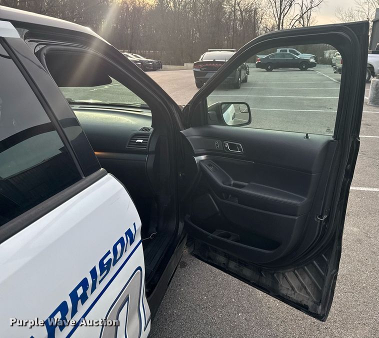 image for item DO0405 2016 Ford Explorer Police SUV
