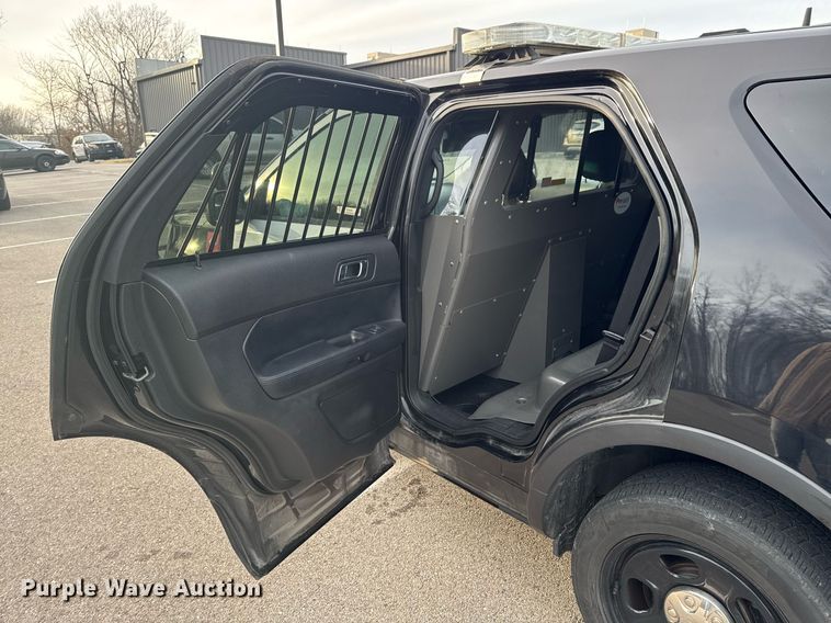 image for item DO0405 2016 Ford Explorer Police SUV