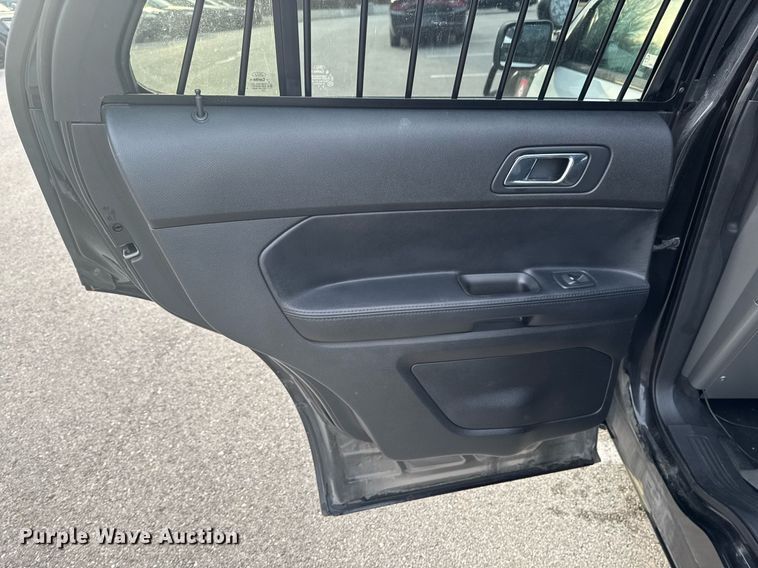 image for item DO0405 2016 Ford Explorer Police SUV