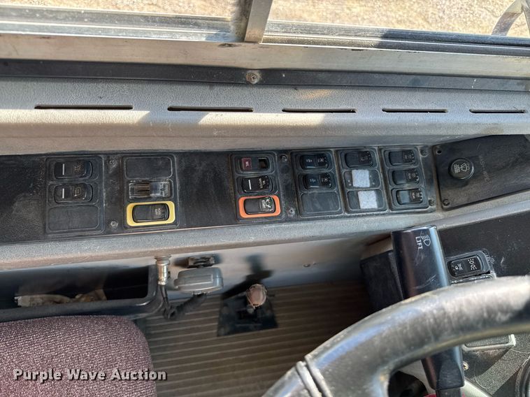 image for item DO0414 2008 Blue Bird All American school bus