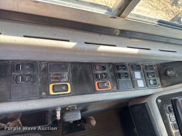 image for item DO0414 2008 Blue Bird All American school bus