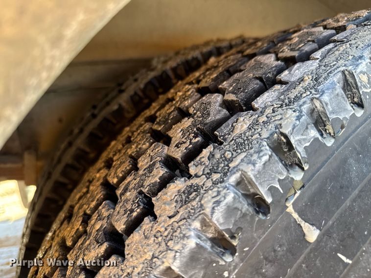 image for item DO0414 2008 Blue Bird All American school bus