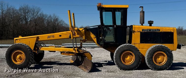 image for item DO0428 John Deere JD770 motor grader