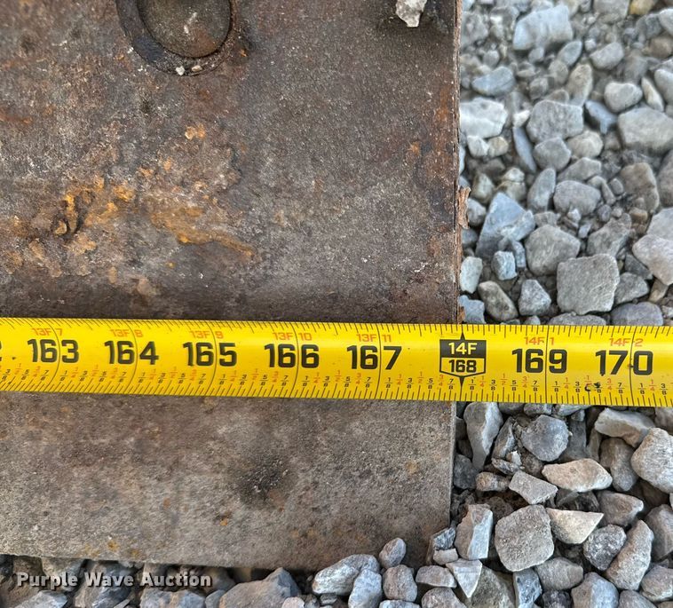 image for item DO0428 John Deere JD770 motor grader