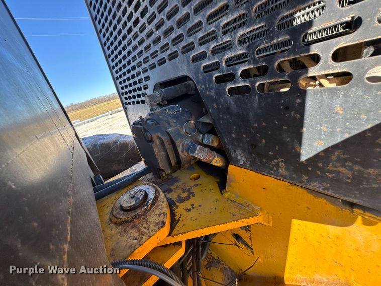 image for item DO0428 John Deere JD770 motor grader