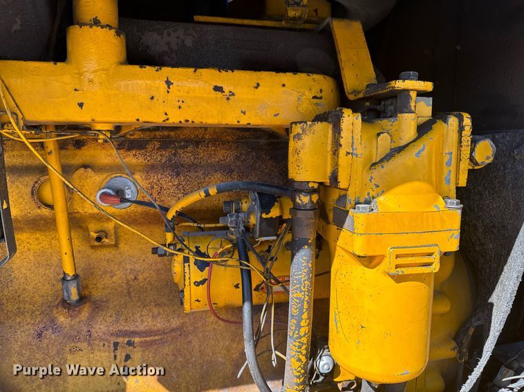 image for item DO0428 John Deere JD770 motor grader