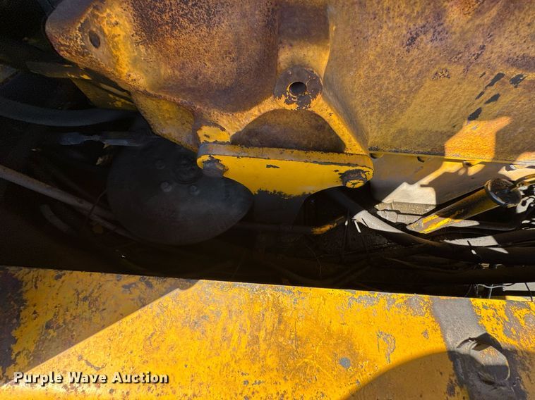 image for item DO0428 John Deere JD770 motor grader