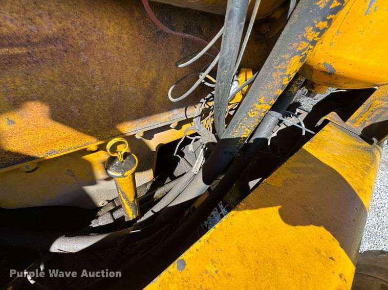 image for item DO0428 John Deere JD770 motor grader