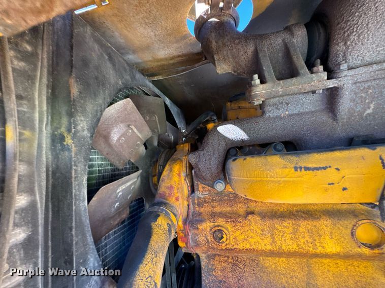 image for item DO0428 John Deere JD770 motor grader