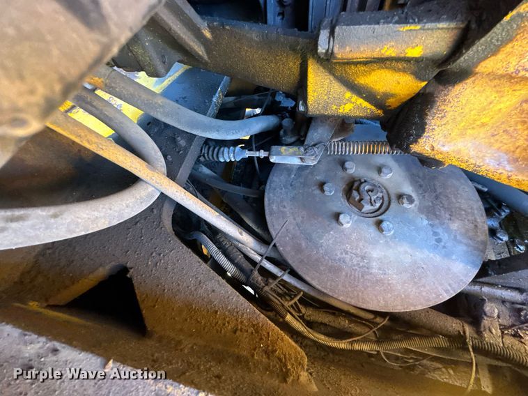 image for item DO0428 John Deere JD770 motor grader