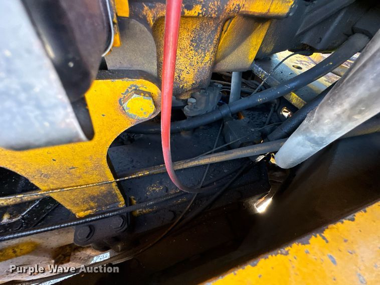 image for item DO0428 John Deere JD770 motor grader