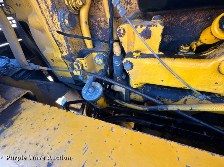 image for item DO0428 John Deere JD770 motor grader