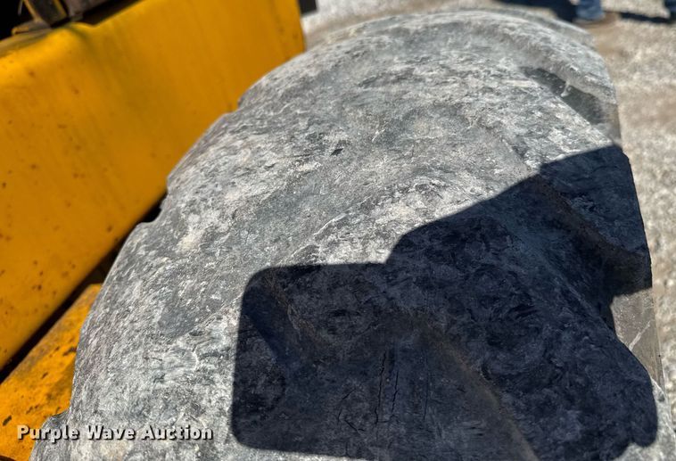 image for item DO0428 John Deere JD770 motor grader