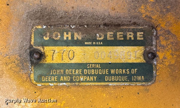 image for item DO0428 John Deere JD770 motor grader