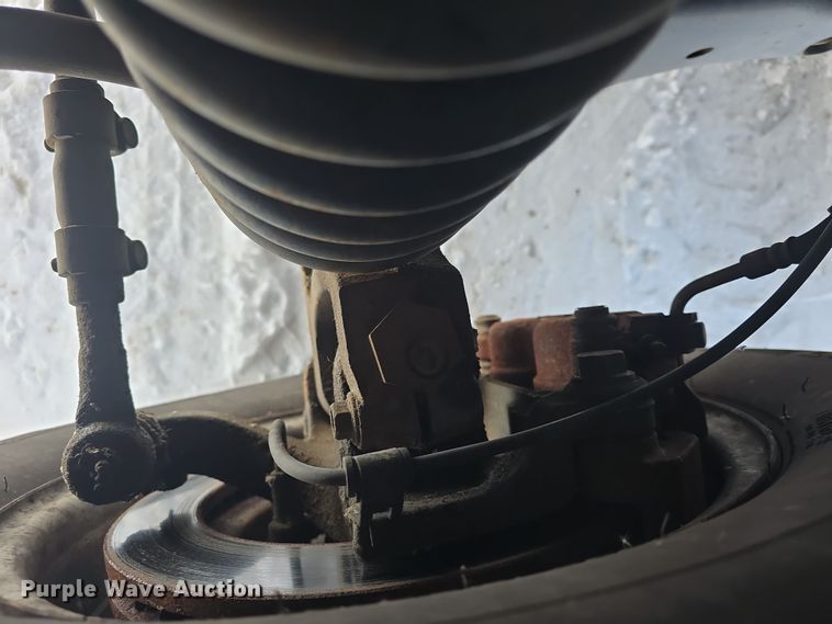 image for item DO7769 2006 Ford E450 ambulance