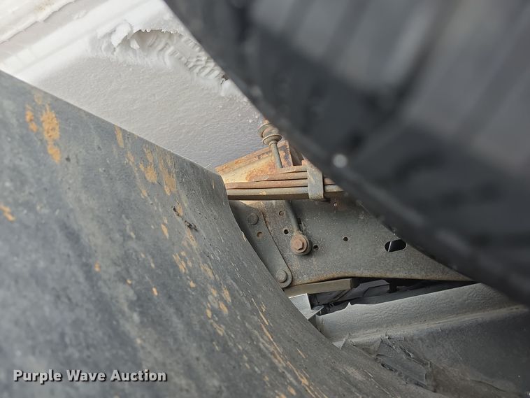 image for item DO7769 2006 Ford E450 ambulance