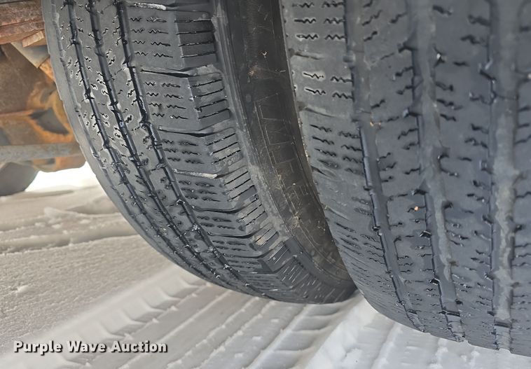 image for item DO7769 2006 Ford E450 ambulance