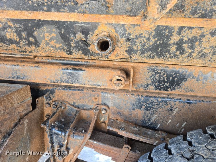 image for item DO7772 1997 International 4900 dump truck