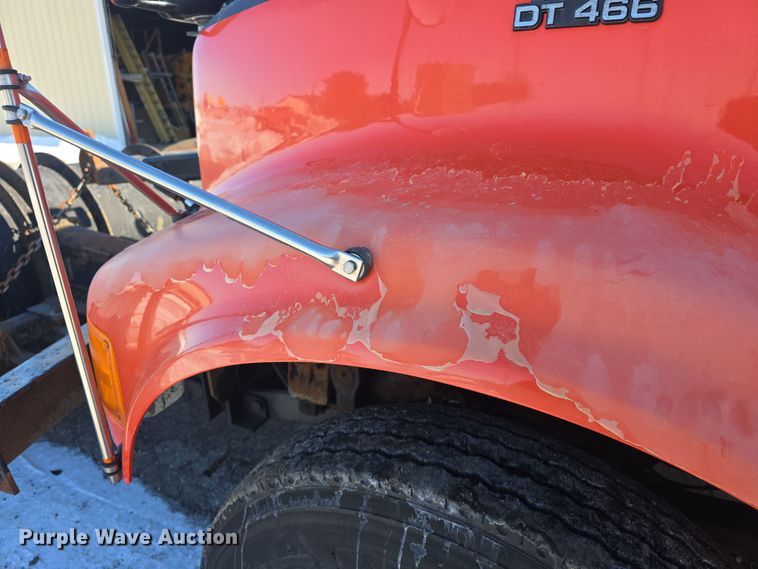 image for item DO7772 1997 International 4900 dump truck