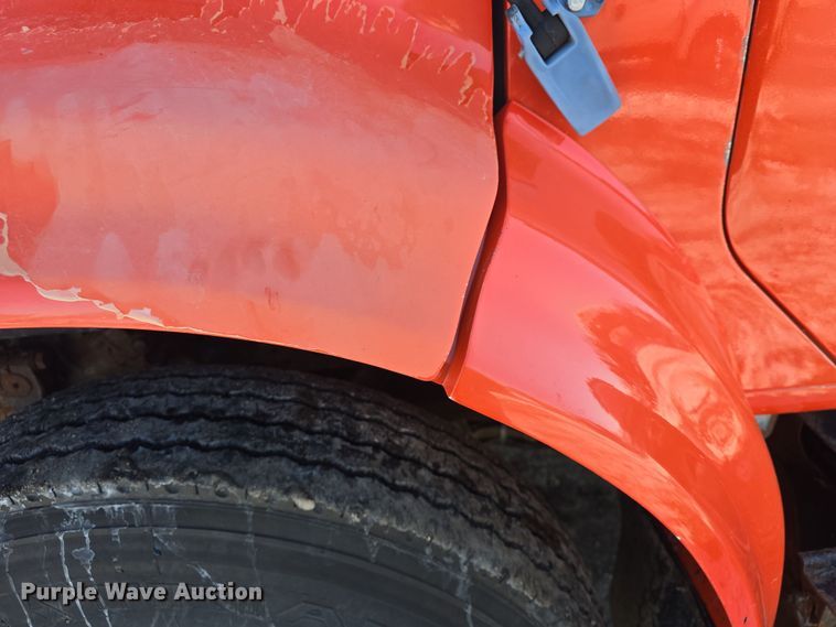 image for item DO7772 1997 International 4900 dump truck