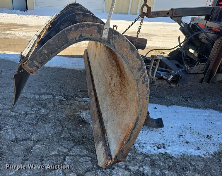 image for item DO7772 1997 International 4900 dump truck