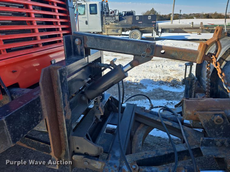 image for item DO7772 1997 International 4900 dump truck