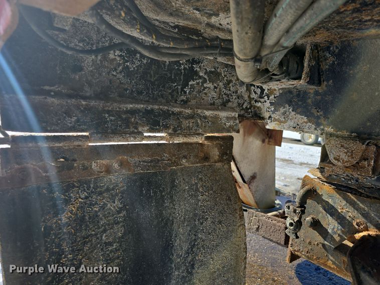 image for item DO7772 1997 International 4900 dump truck