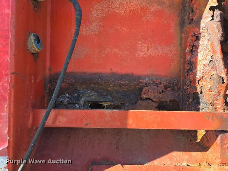 image for item DO7772 1997 International 4900 dump truck