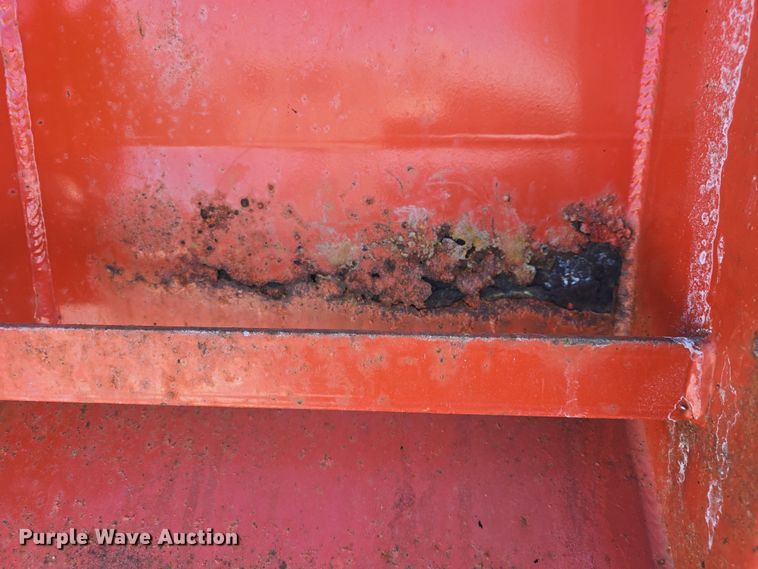 image for item DO7772 1997 International 4900 dump truck