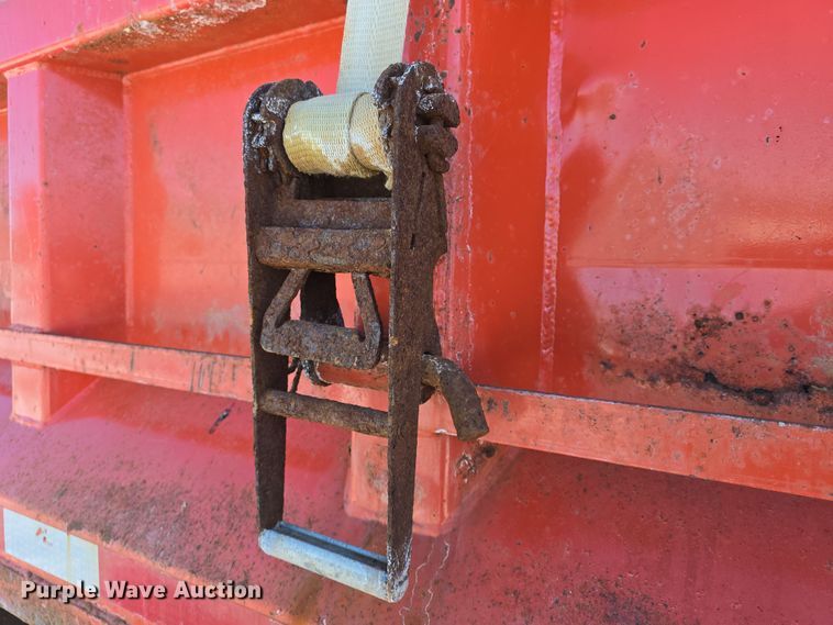 image for item DO7772 1997 International 4900 dump truck