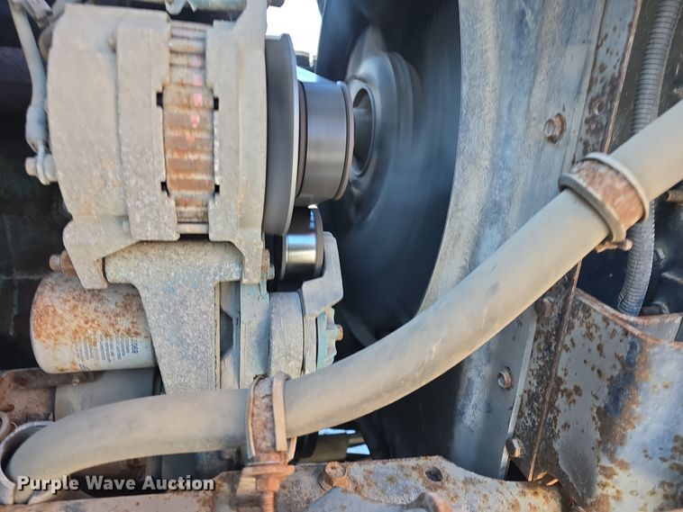 image for item DO7772 1997 International 4900 dump truck