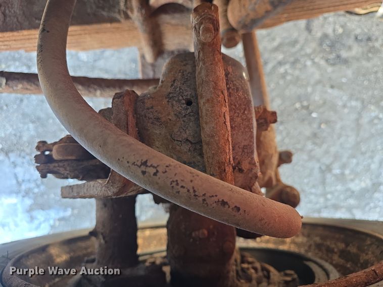 image for item DO7772 1997 International 4900 dump truck