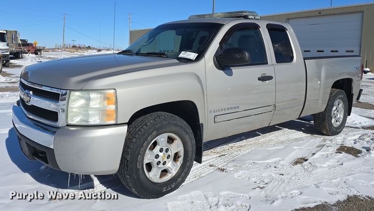 image for item DO7773 2008 Chevrolet Silverado 1500 Ext. Cab pickup truck