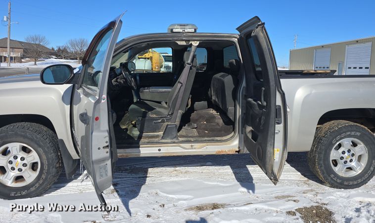 image for item DO7773 2008 Chevrolet Silverado 1500 Ext. Cab pickup truck