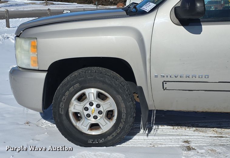 image for item DO7773 2008 Chevrolet Silverado 1500 Ext. Cab pickup truck