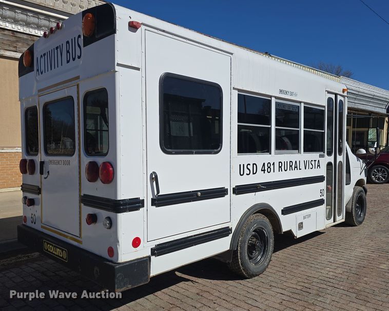 image for item DO7775 1998 Ford E350 school bus