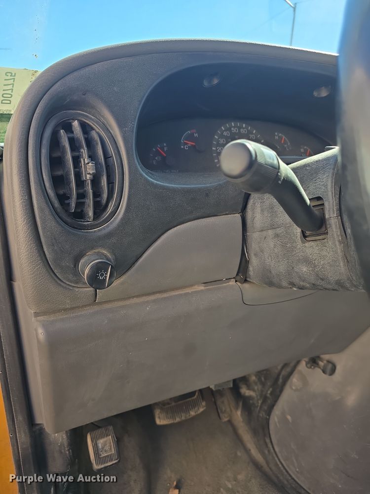 image for item DO7775 1998 Ford E350 school bus
