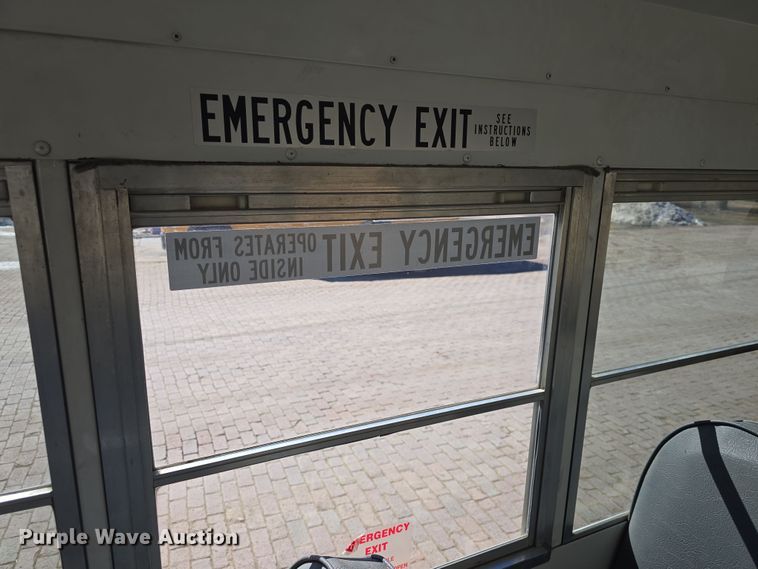 image for item DO7775 1998 Ford E350 school bus