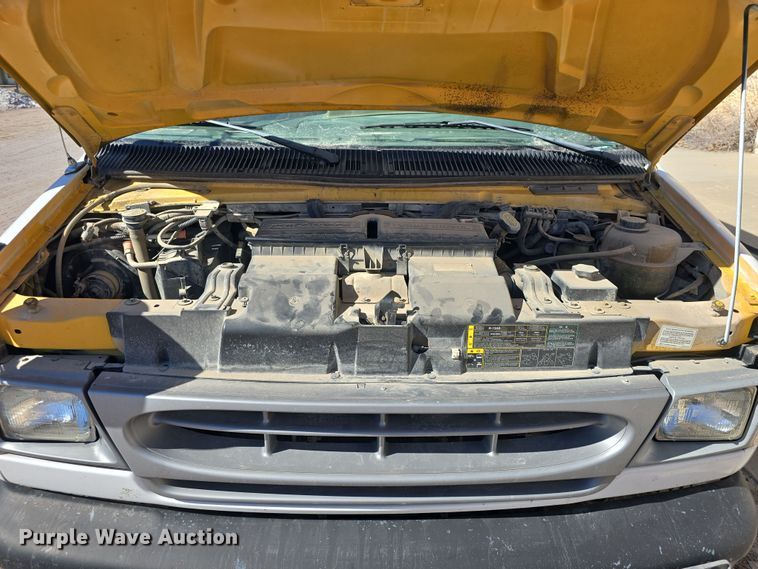 image for item DO7775 1998 Ford E350 school bus