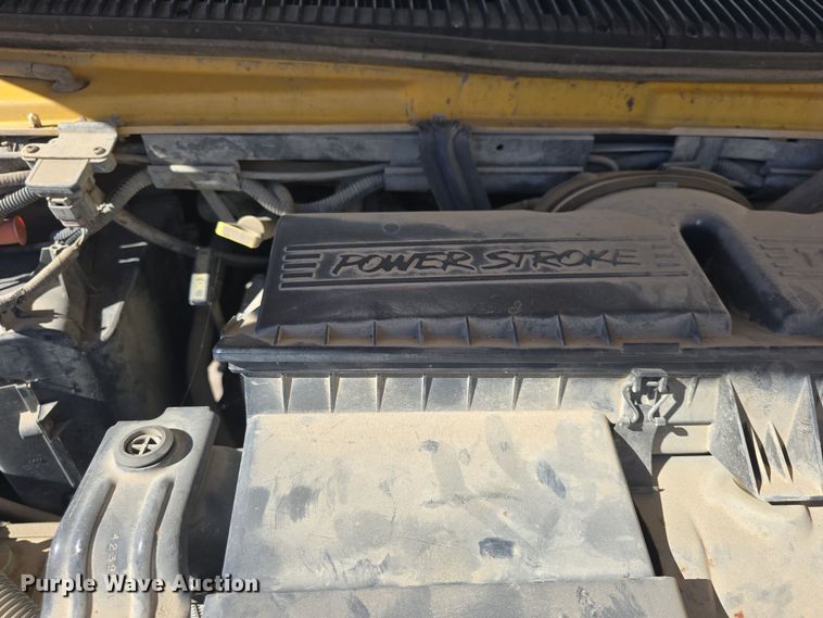 image for item DO7775 1998 Ford E350 school bus