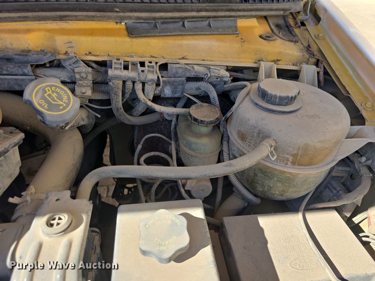 image for item DO7775 1998 Ford E350 school bus