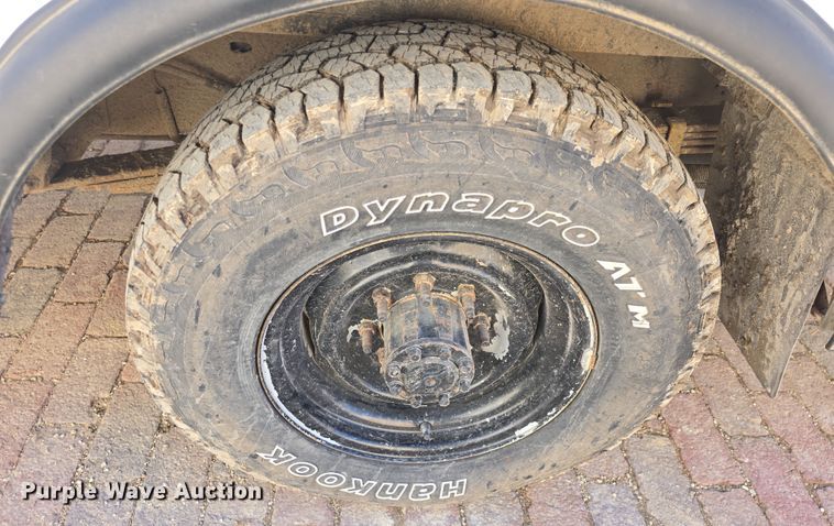 image for item DO7775 1998 Ford E350 school bus