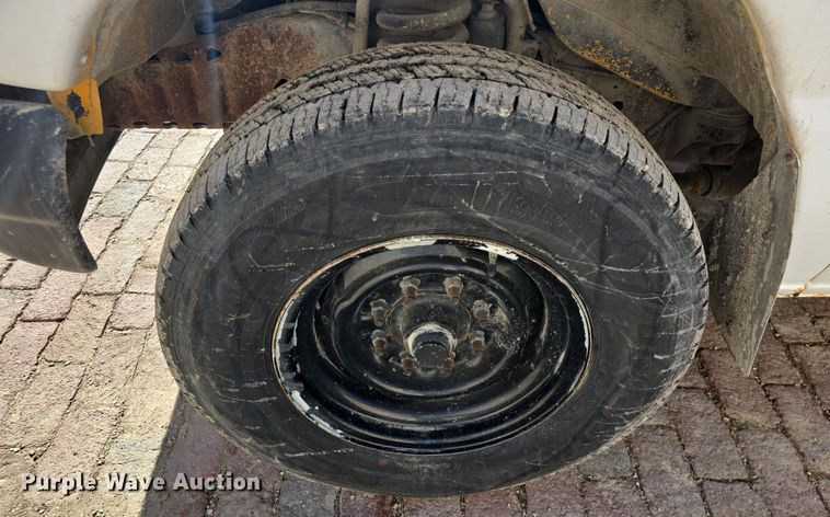 image for item DO7775 1998 Ford E350 school bus