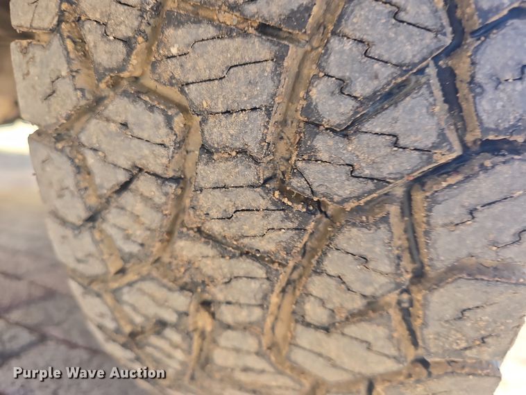 image for item DO7775 1998 Ford E350 school bus