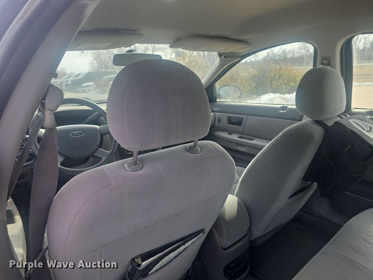 image for item DO7793 2005 Ford Taurus 