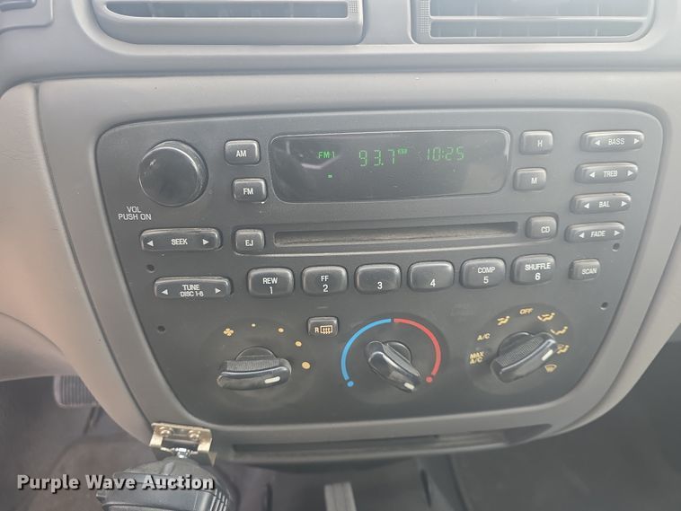 image for item DO7793 2005 Ford Taurus 