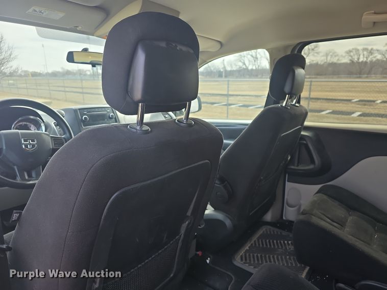 image for item DO7794 2014 Dodge Grand Caravan van