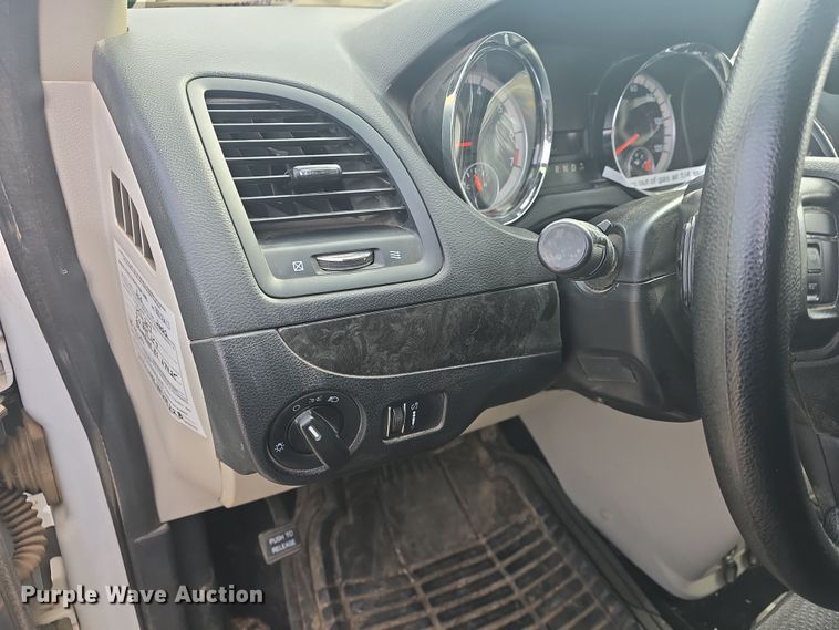 image for item DO7794 2014 Dodge Grand Caravan van