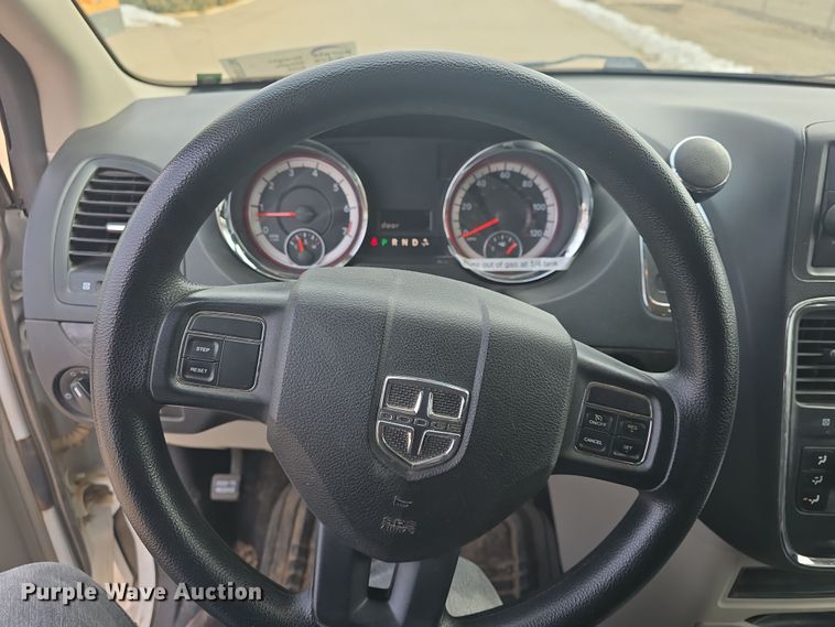 image for item DO7794 2014 Dodge Grand Caravan van