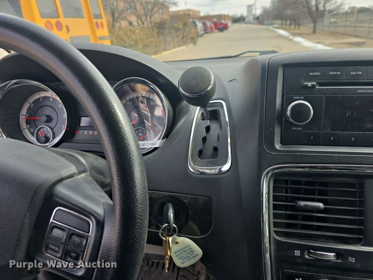 image for item DO7794 2014 Dodge Grand Caravan van